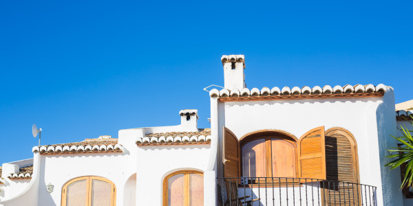 Pintar Fachadas de Casas Unifamiliares / Chalets Ejea de los Caballeros · Pinturas para Pintado de Fachadas Metálicas o de Hormigón