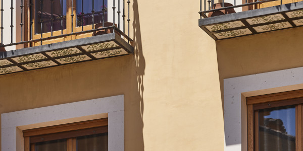 Pintar Fachadas de Casas Unifamiliares / Chalets Ejea de los Caballeros · Pintura anticorrosiva para Barandillas, Rejas y otros Elementos