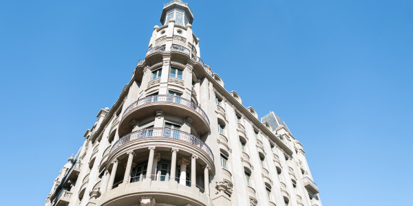 Pintar Fachadas de Empresas / Negocios / Locales Comerciales Ejea de los Caballeros · Restauración de Fachadas Antiguas